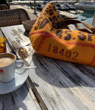 Lade das Bild in den Galerie-Viewer, HOGACA coole Damen-Handtasche aus wiederverwendeten Kaffeebohnensack-Leinen Mod.3 "18402", in 9 tollen Farben